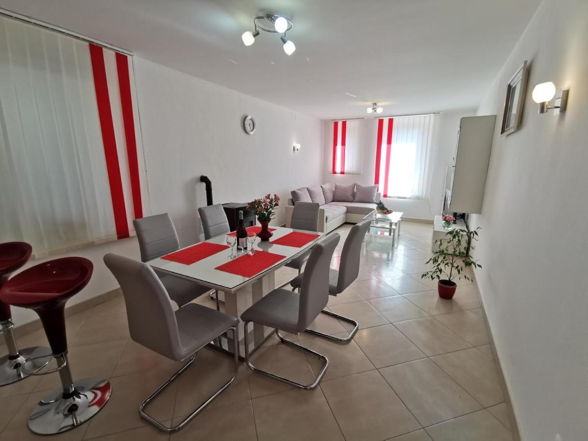 Parun Apartman Póla Kültér fotó
